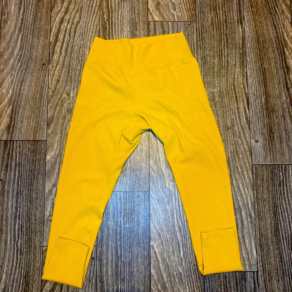Buffbunny Womens M Leggings Mustard Yellow Pants Stretch Texture NWT N3